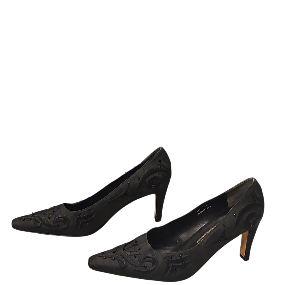 J. Renee Elegant Black Pumps - Picture 1 of 7